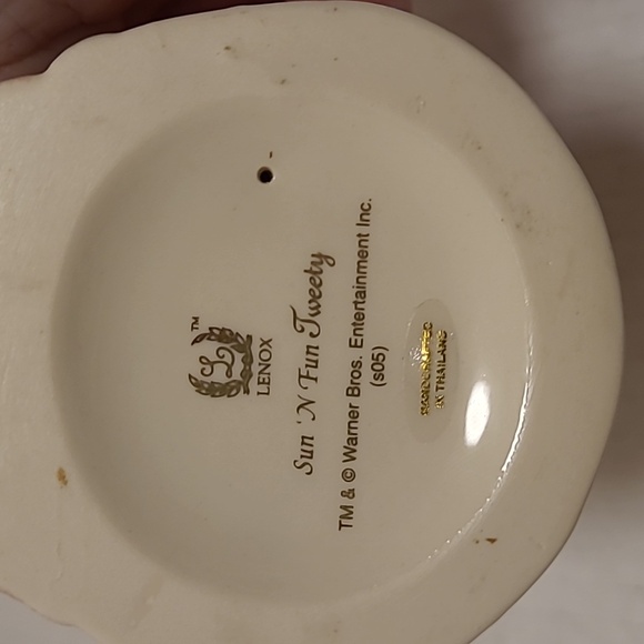 Lenox Sun N Fun Tweety In Original Box - Picture 12 of 16